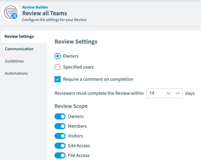 El Review Builder de Rencore Governance configura una revisión de todos los equipos de Teams: los ajustes de revisores, un plazo en días y un alcance que cubre propietarios, miembros, visitantes, acceso al sitio y acceso a archivos