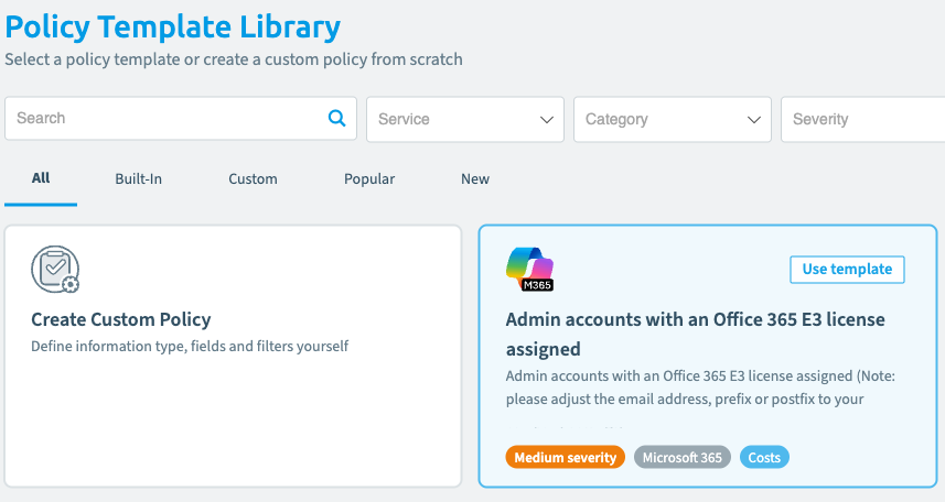 La Policy Template Library de Rencore Governance, avec les filtres Search, Service et Category, les onglets All, Built-In, Custom, Popular et New, la tuile Create Custom Policy et un modèle intégré pour les comptes d'administration disposant d'une licence Office 365 E3, étiqueté gravité moyenne, Microsoft 365 et Costs